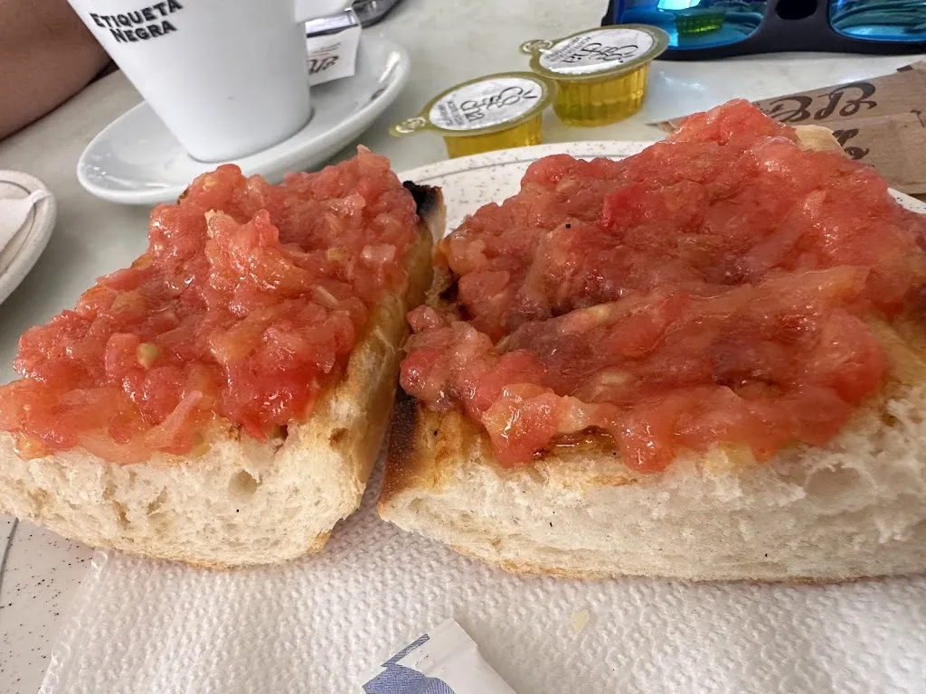 Bar Restaurante LA CUESTA_La Almunia de Doña Godina_slider_image_3