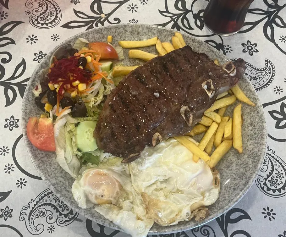 Natalia Riera Valbuena_Área 220_La Almunia de Doña Godina_review