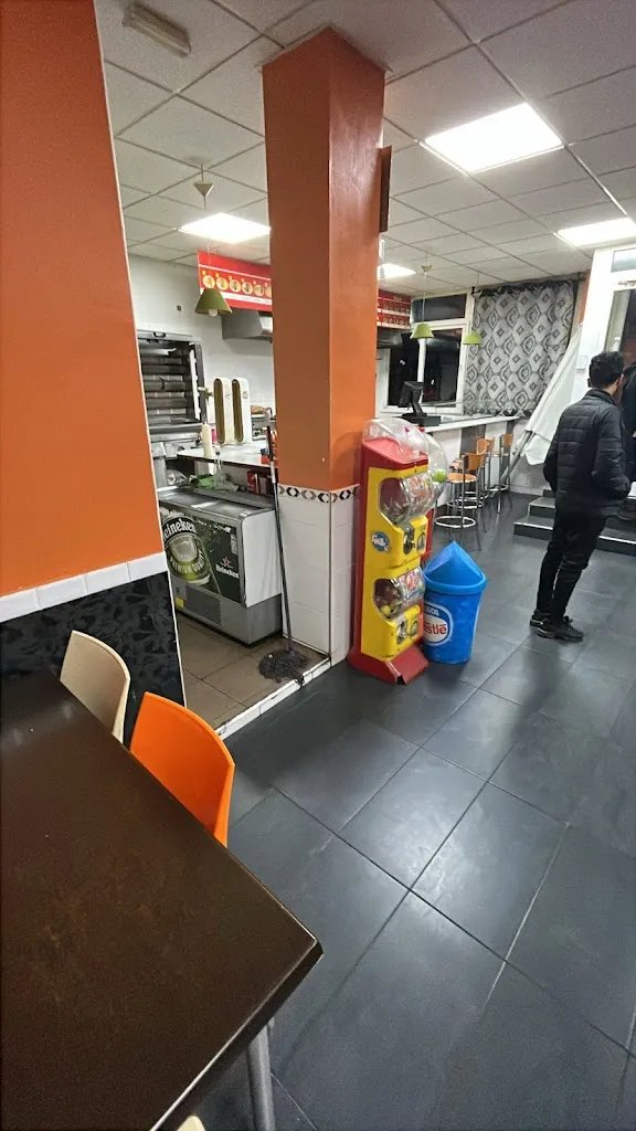 BOB ESPONJA FF_Estambul Döner Kebab La Almunia_La Almunia de Doña Godina_avis