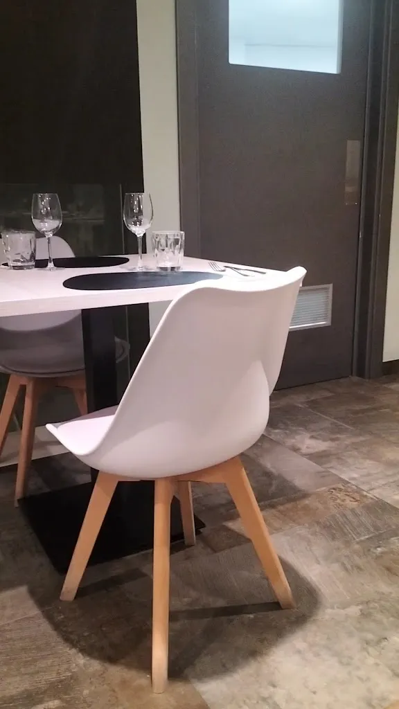 R hbj_El Cacao_Monzón_review