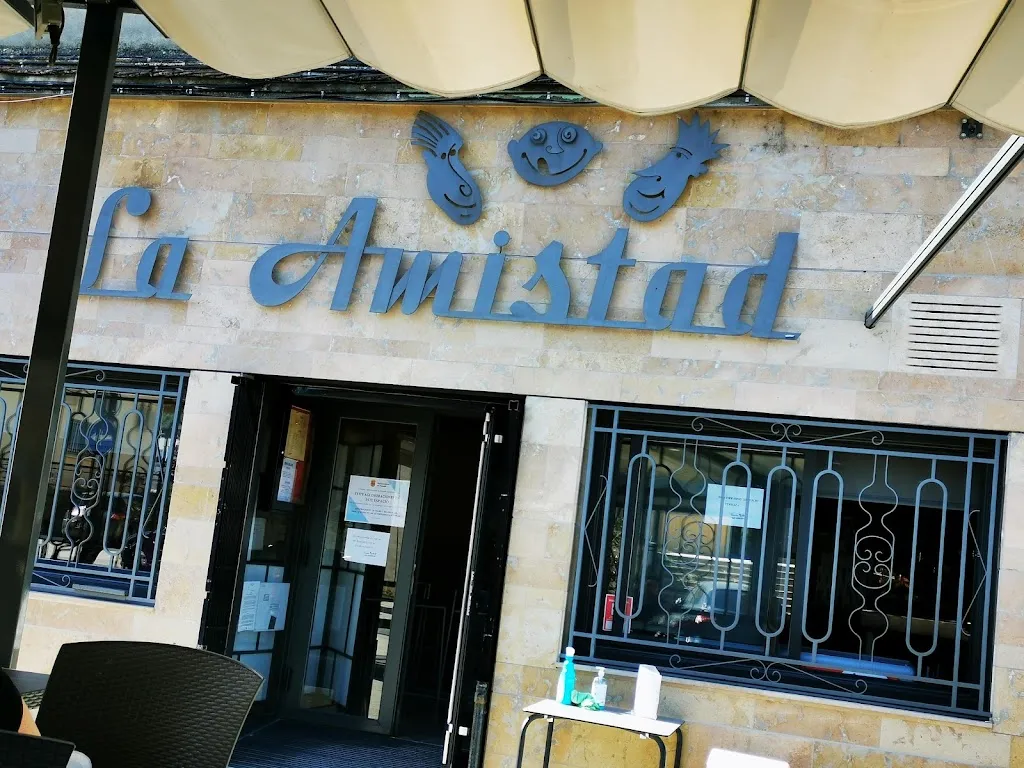 Restaurante la Amistad restaurant in Monzón