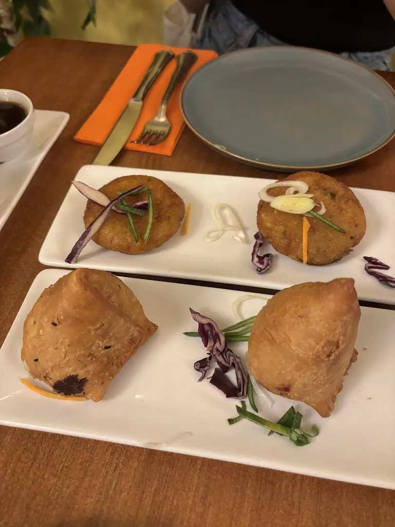Cecilia Zamagni_Indian Accent Madrid_Naval_review