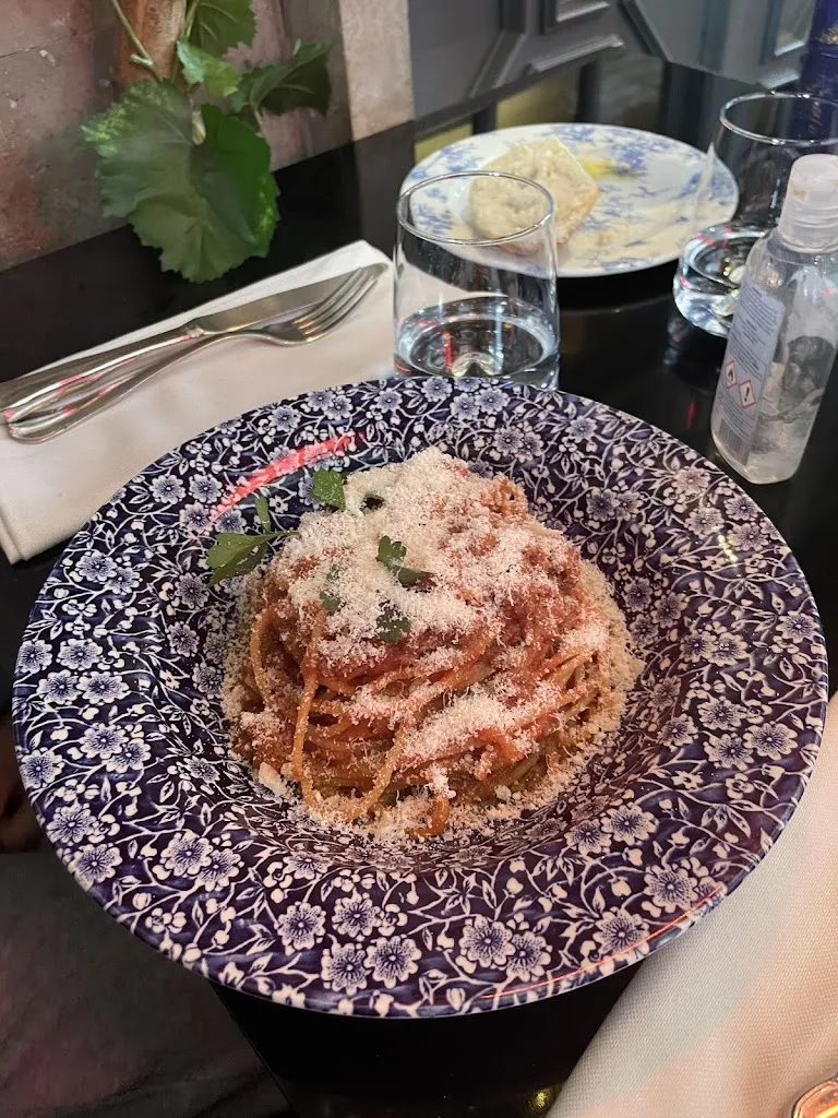 Lei Mask_Alduccio_Novales_review