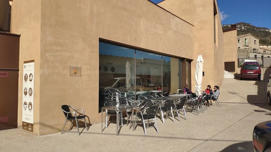 Angel illo_El rincón de Nueno_Nueno_review