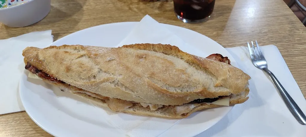 Isabel Vilches_Frankfurt Yorkys_Mequinensa / Mequinenza_recensione