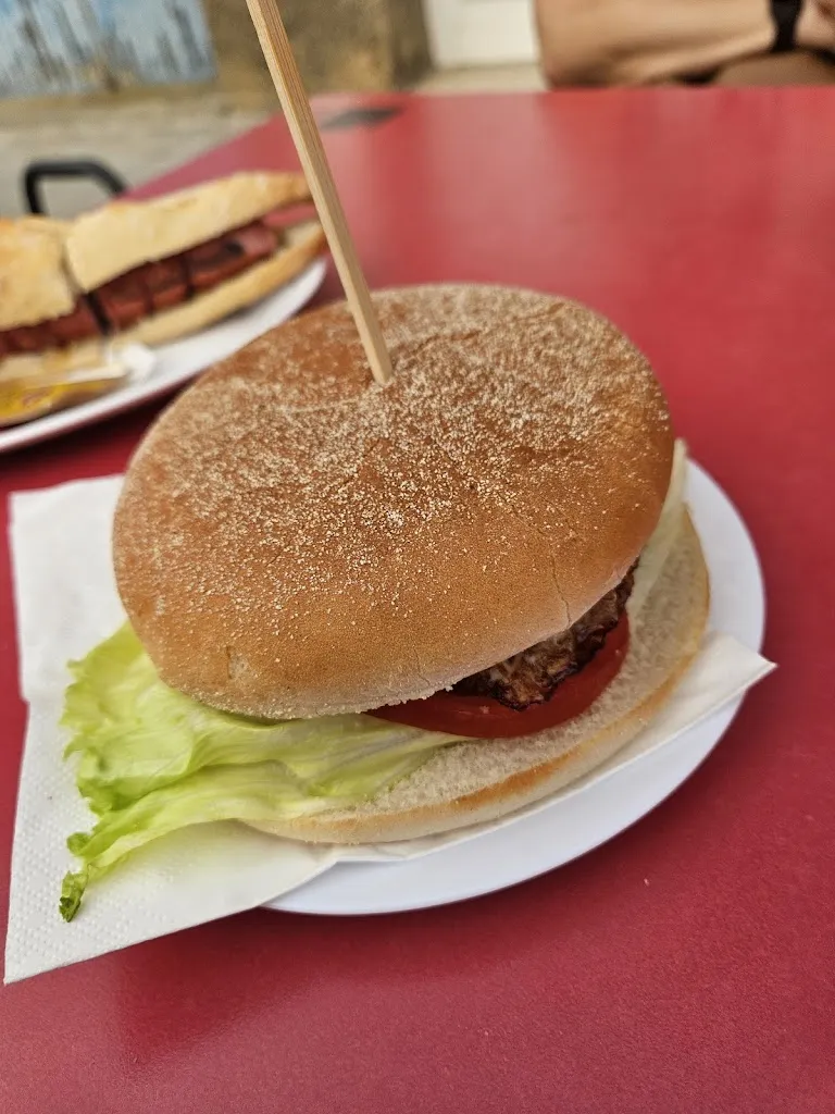 Frankfurt Yorkys restaurant in Mequinensa / Mequinenza