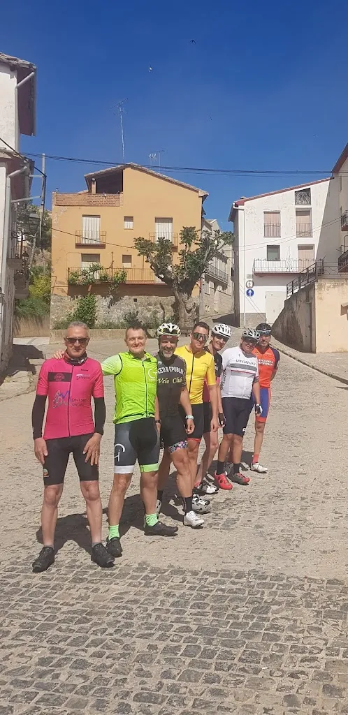 Francisco Revuelta_BAR RESTAURANTE LA MORA_Peralta de Calasanz_review