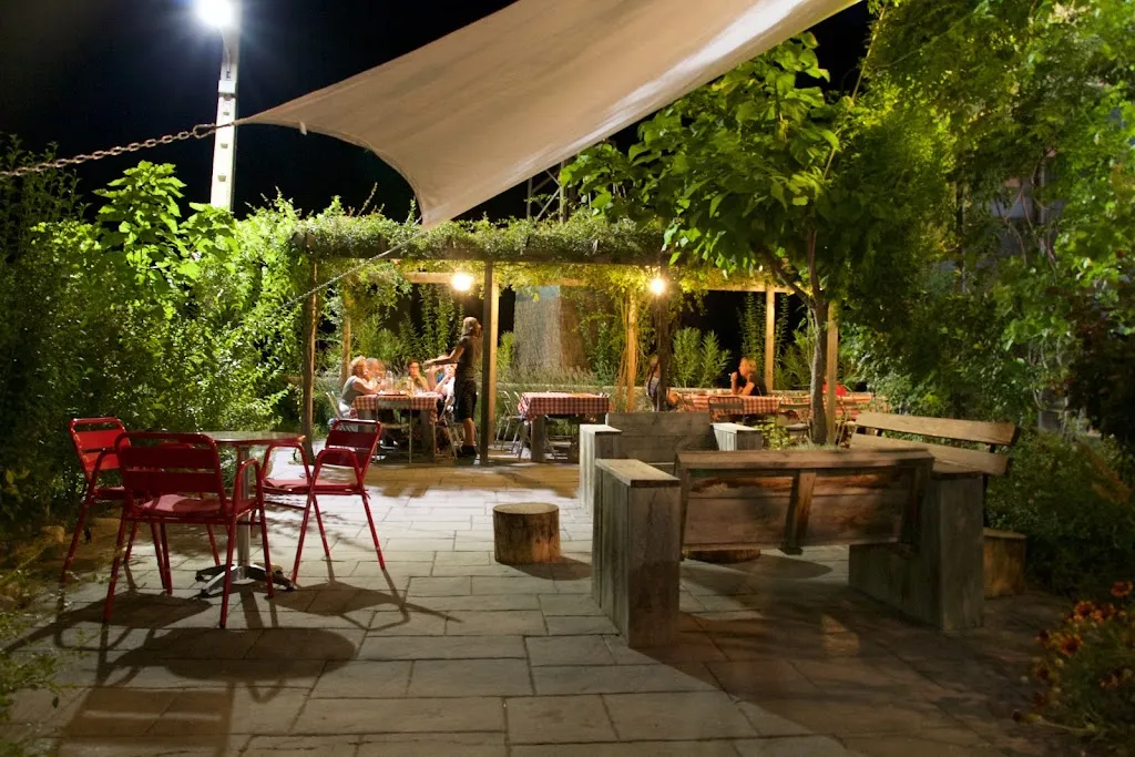 Chill-Outdoor_Perarrúa_slider_image_1