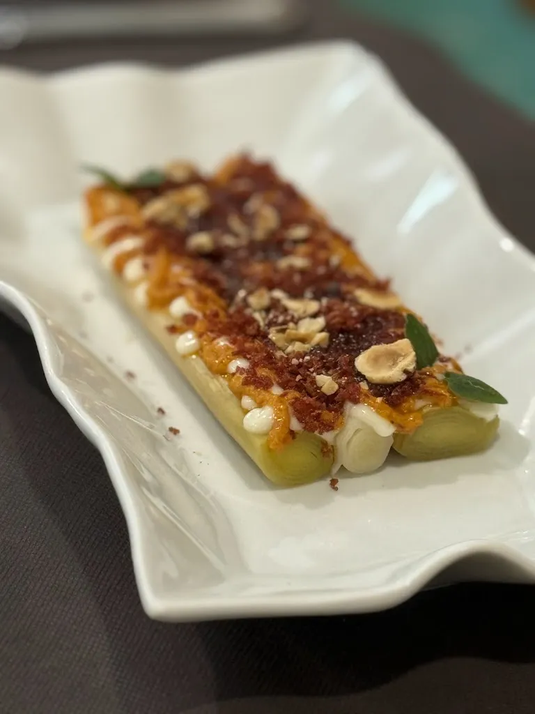 Xavier Navarro Santandreu_CASA EL PEIX_Piracés_review