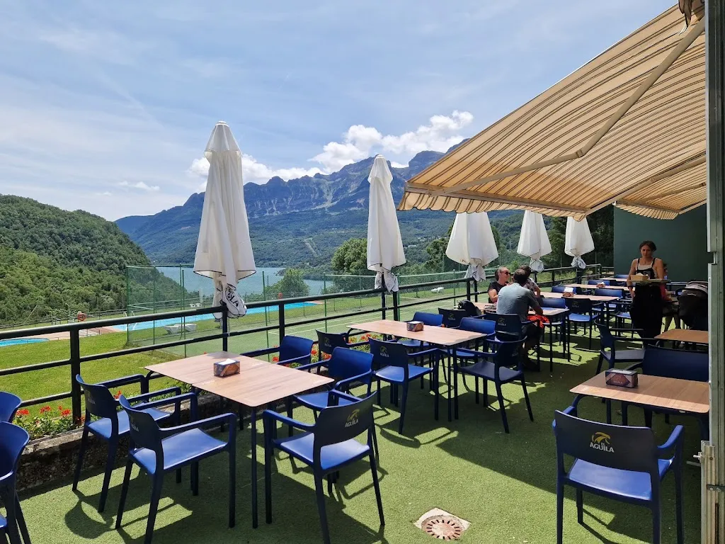 Daroga bar by ibonbistró_Panticosa_slider_image_1