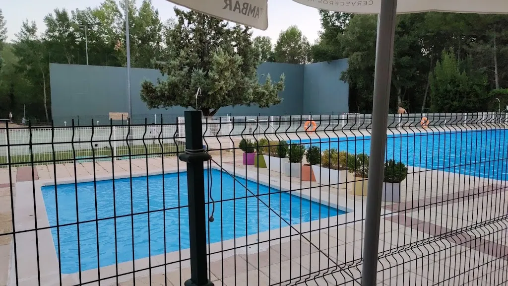 José Antonio Bailo Romeo_Pozan De Vero Piscina_Pozán de Vero_review