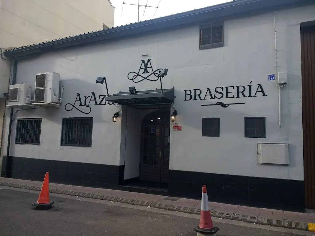 Brasería ArAzu restaurant in Puebla de Alfindén