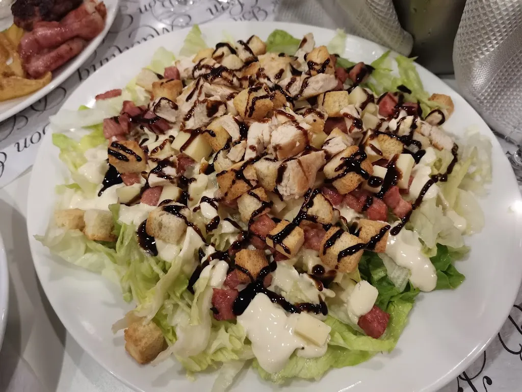 Anyka_Hamburgueseria Granuja_Puebla de Alfindén_review