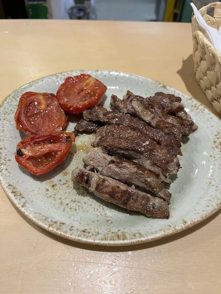 R Z_Casa Unai_Oliver-Valdefierro_review