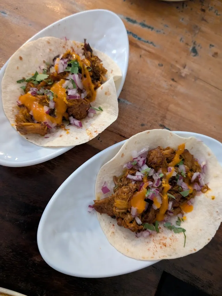 Crudo Taberna Gastronómica_Oliver-Valdefierro_slider_image_3