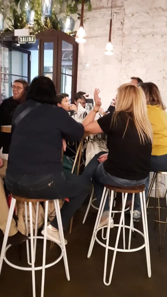 Meli Del Tubo_Oliver-Valdefierro_slider_image_2