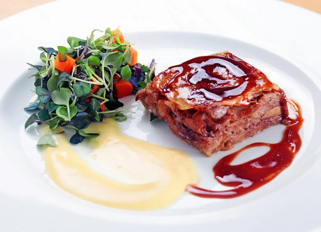 Celebris_Oliver-Valdefierro_slider_image_3