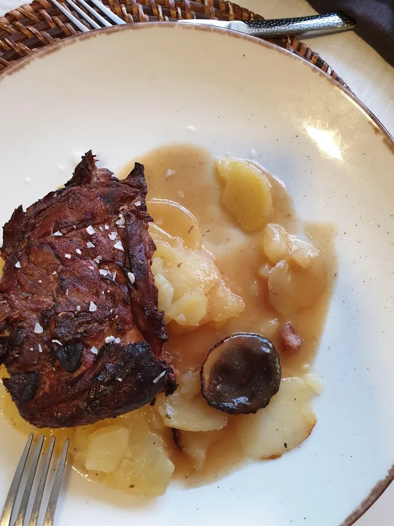 Menu_Ambrosio y Justino_Oliver-Valdefierro_image_6