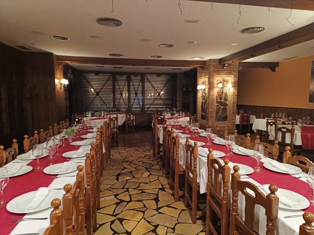 Ambrosio y Justino_Oliver-Valdefierro_slider_image_1