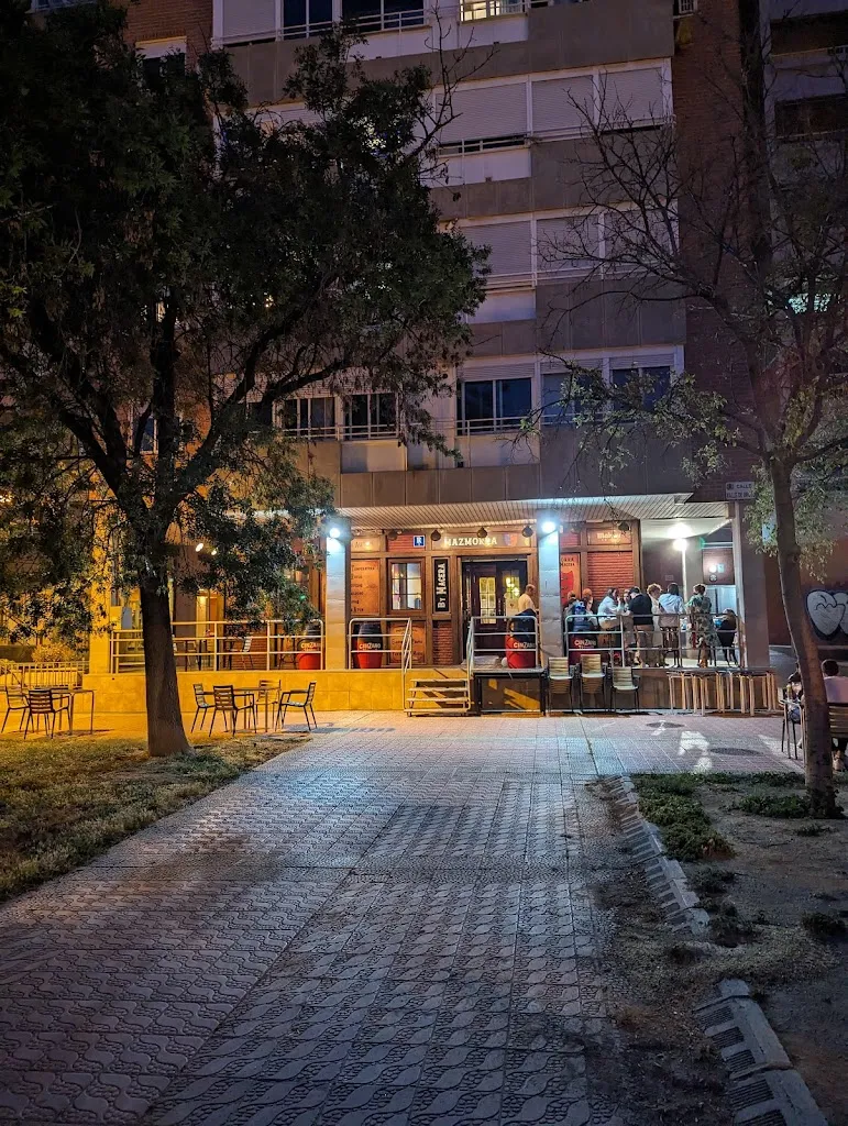 Lorna O. Davison (Anrold)_Restaurante Mazmorra_Oliver-Valdefierro_review