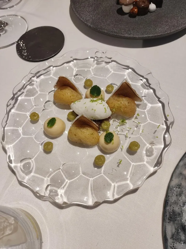 Jason Glen Pais Barboza_Restaurante es.TABLE_Oliver-Valdefierro_review