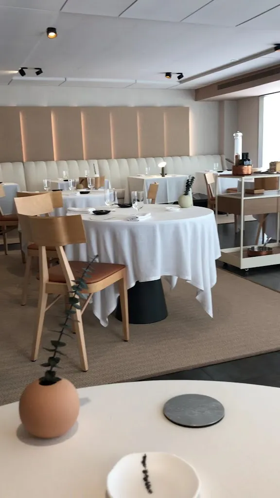 Restaurante es.TABLE_Oliver-Valdefierro_slider_image_2