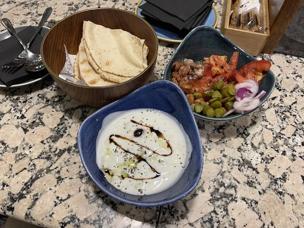 Petr Chutný_Bar Mr. Dumbo_Oliver-Valdefierro_review