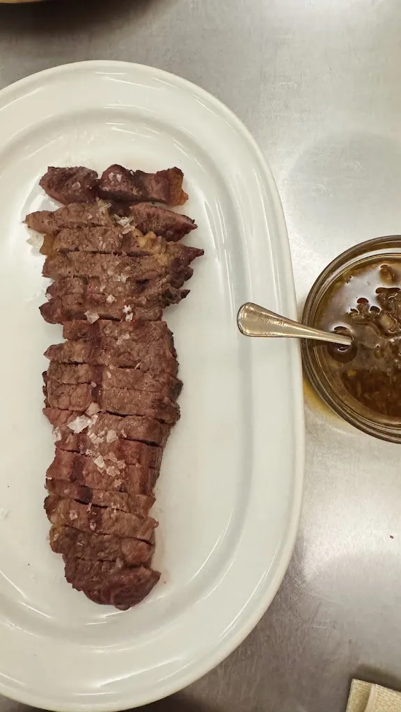 Jessicaserrano_03_El Windsor_Oliver-Valdefierro_review