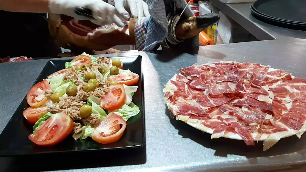 Bar Social ristorante a Puebla de Castro La