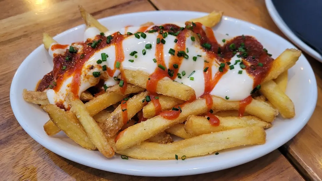 Angel Pernia_Vodevil Bungalobar_Montecanal_review