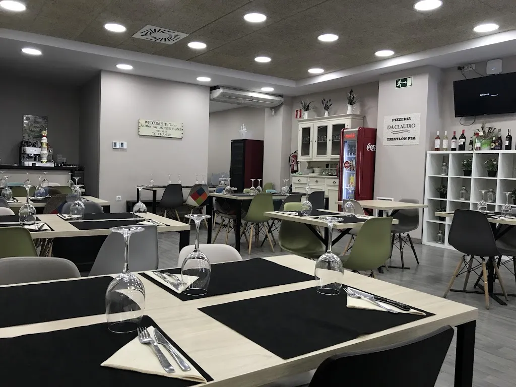 Pizzeria da Claudio Montecanal restaurant in Montecanal