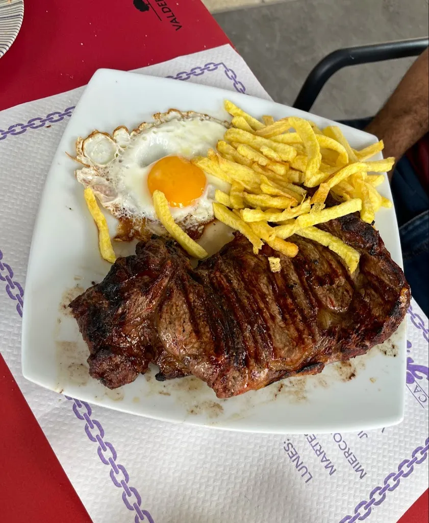 Sebas Chavarro_BAR FRAU_Benissa_review