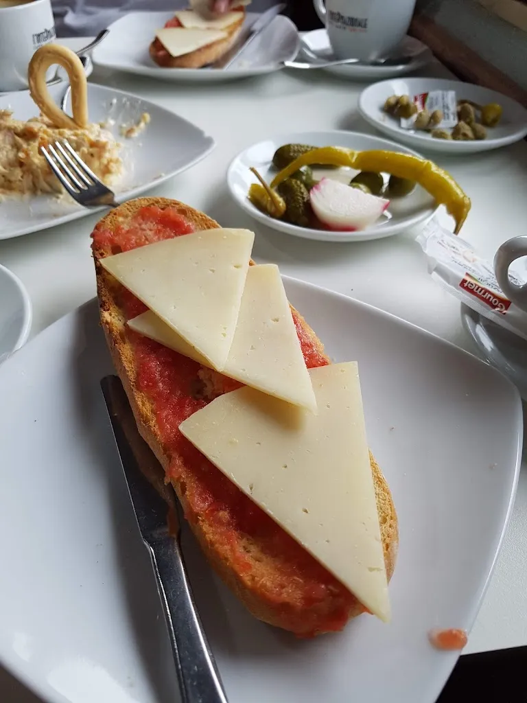 joanne neylon_BAR FRAU_Benissa_review