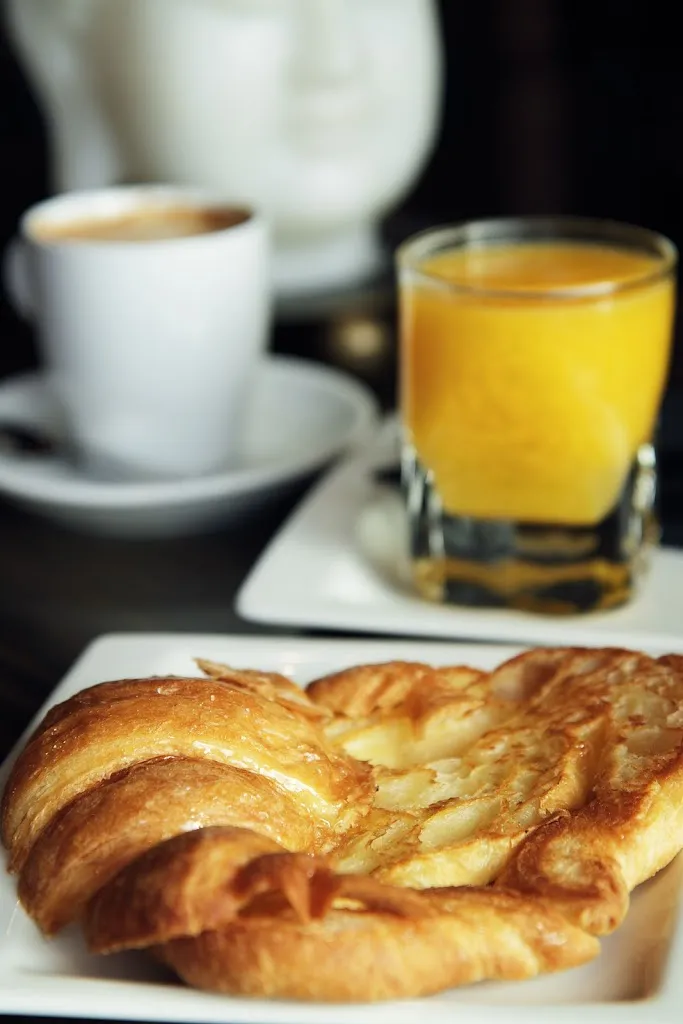 Dalai Valdespartera_Montecanal_slider_image_3