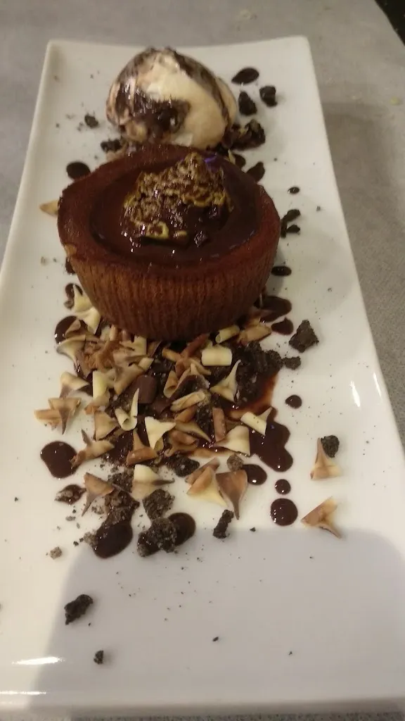 Laura Gares_El Descorche_Montecanal_review