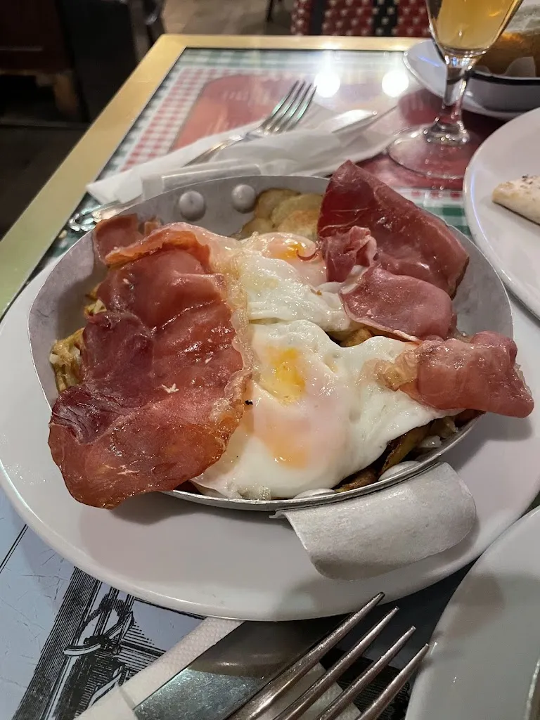 Daniela Arellano_La Republicana_Provincia de Zaragoza_review