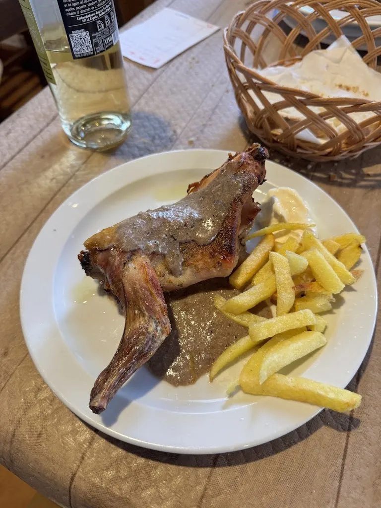 N.K.A._Meson Anaya_Puente la Reina de Jaca_review