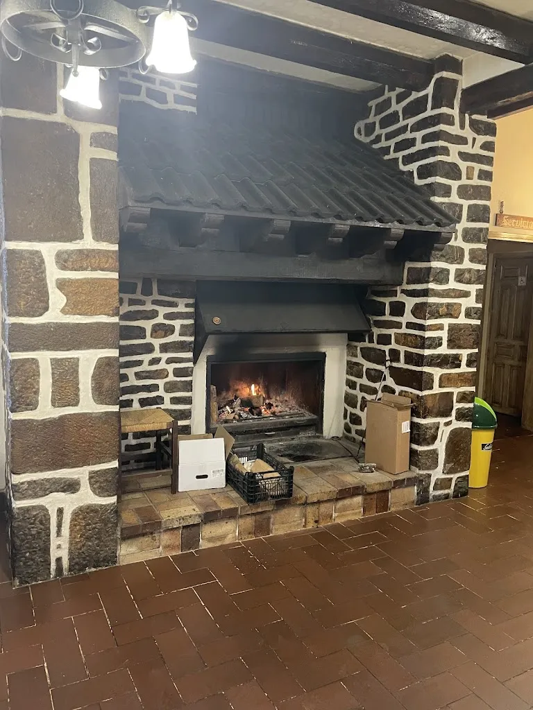 Meson Anaya_Puente la Reina de Jaca_slider_image_3