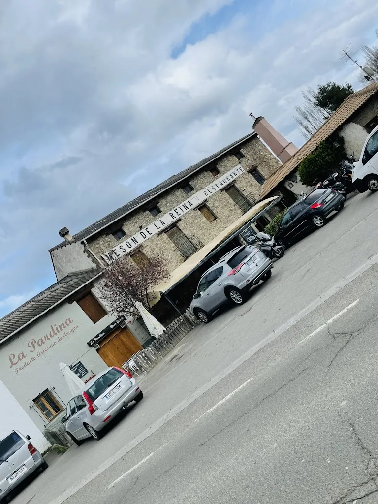 Christian Szilágyi_Puente la Reina de Jaca Consultorio_Puente la Reina de Jaca_review