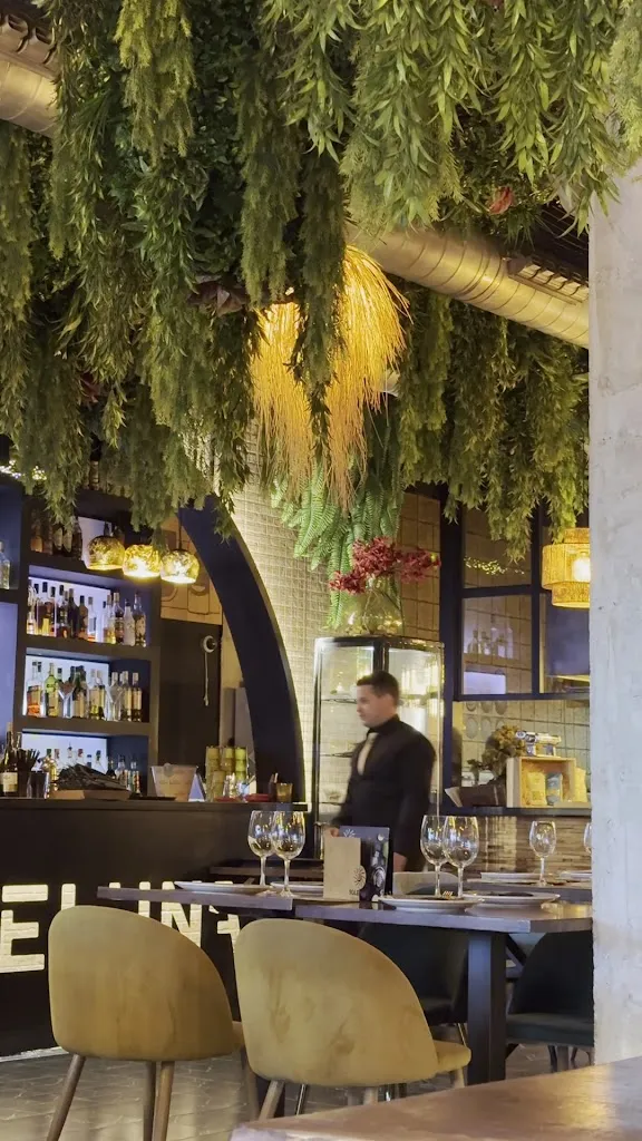 Joe Taylor_SoleLuna_Benijofar_recensione