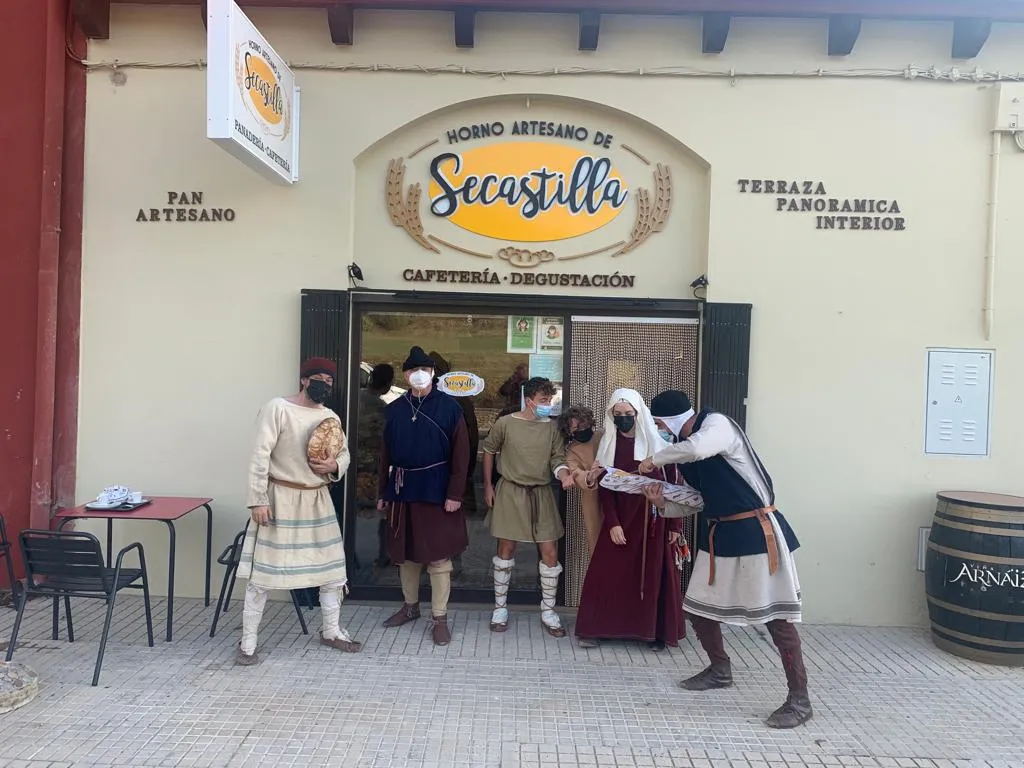 Panadería Amada - Panaderia - Cafetería_Puente de Montañana_slider_image_3