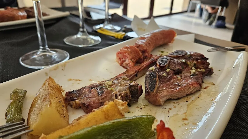 Alberto López_Restaurante El Prado San Esteban de Litera- Piscinas El Prado_San Esteban de Litera_review