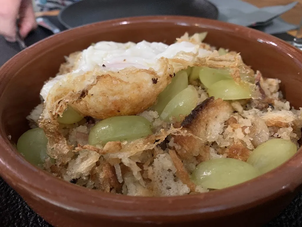 Espantabrujas Restaurante_Santa Cilia_slider_image_3