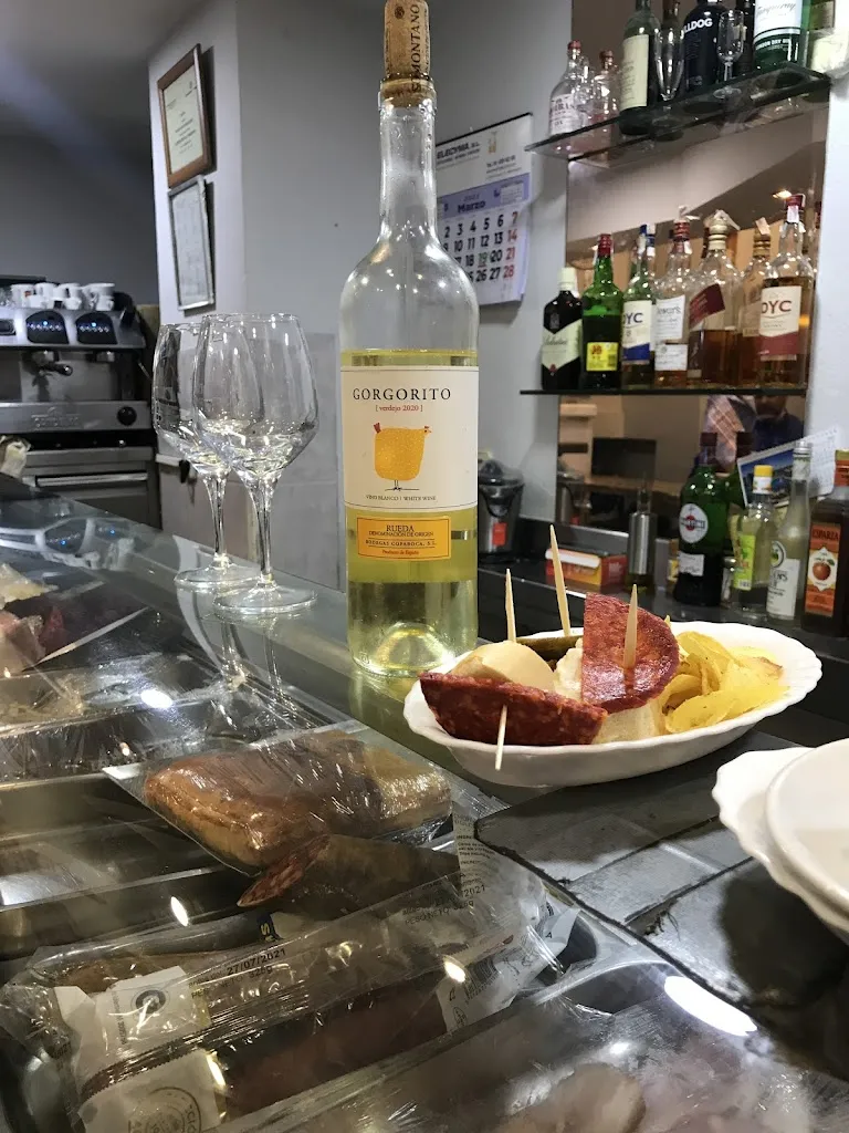 Café Bar Sierra_Seira_slider_image_2