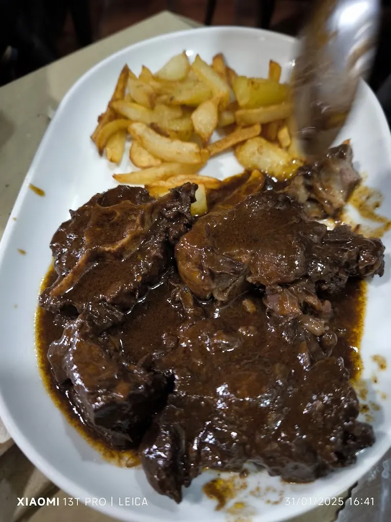 Elena Justel_SIERRA HOUSE BAR_Seira_review