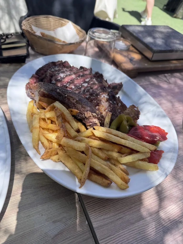 Juan María Marín-Blázquez Peces_Asador La Sarra_Sallent de Gállego_review