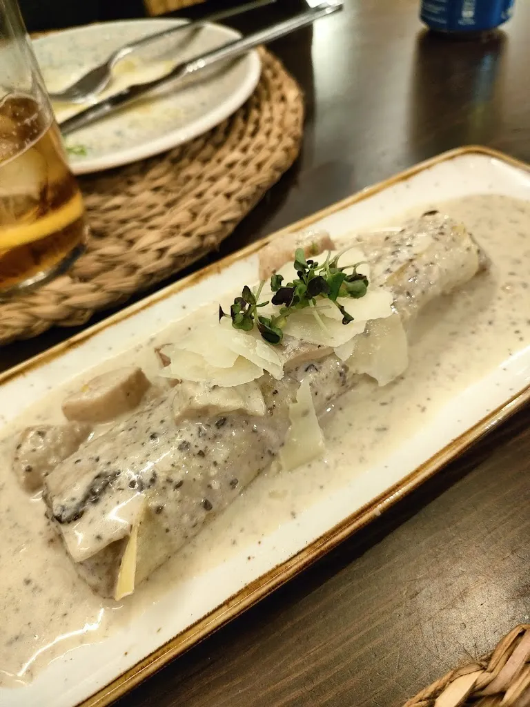 Cristina del Alamo_Pizzeria El Arrigo_Sallent de Gállego_review