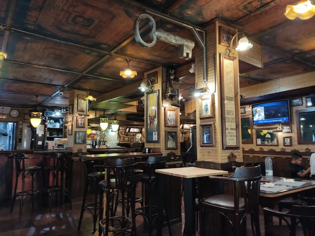 Gareth Hampton-gray_Gran Café de Teruel_Provincia de Teruel_review