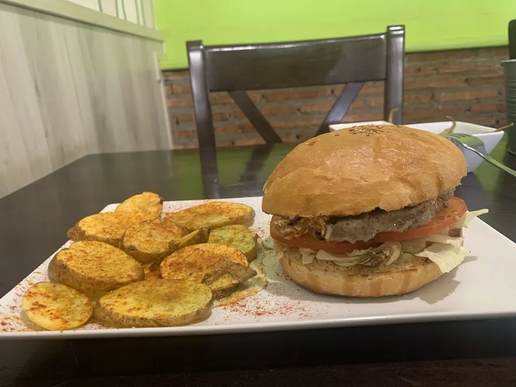 Iga Batyuchok_Bar Torreón_Provincia de Teruel_review