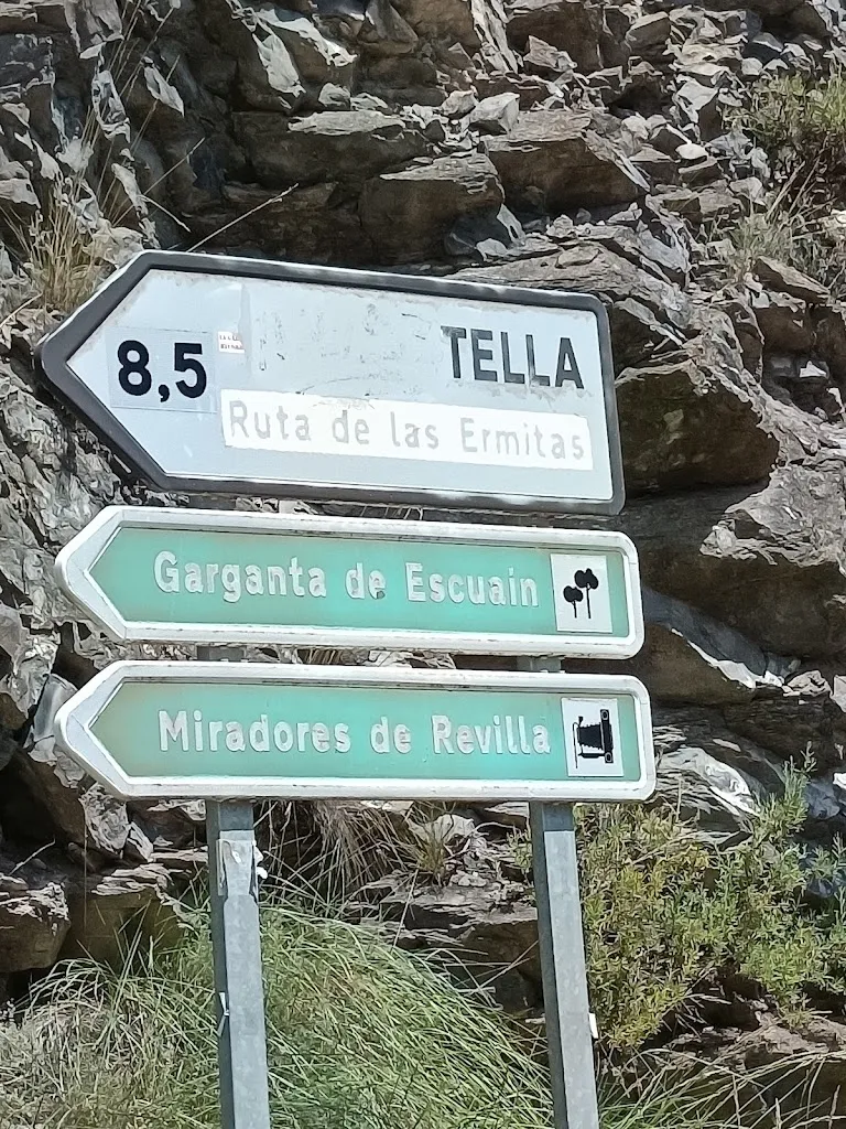 Antonio Ortiz_Ermitas de Tella_Tella-Sin_review